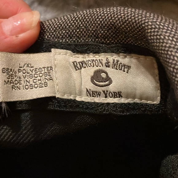 Rivington and Mott  NEW YORK Black Paper Fedora Cap M/L